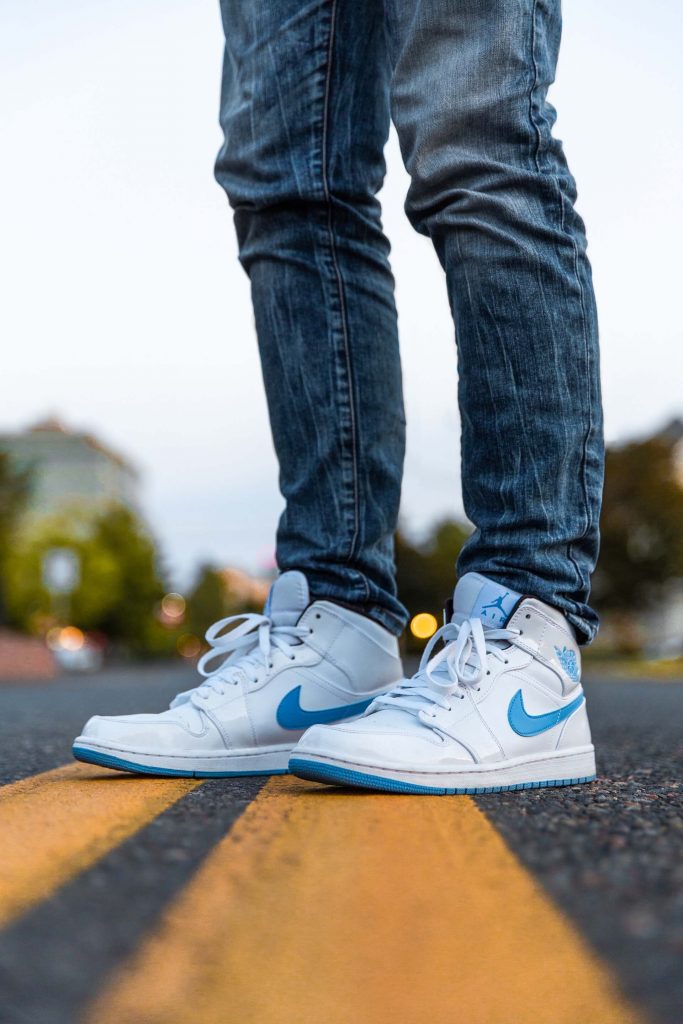Comment éviter les taches sur vos sneakers blanches ? 2 sneakers blanches